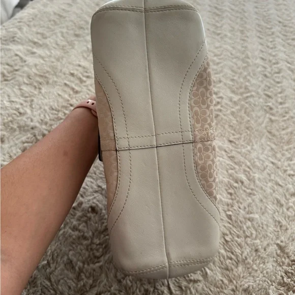 Coach Y2K Soho Handbag: Ivory Signature Jacquard - Picture 4 of 8